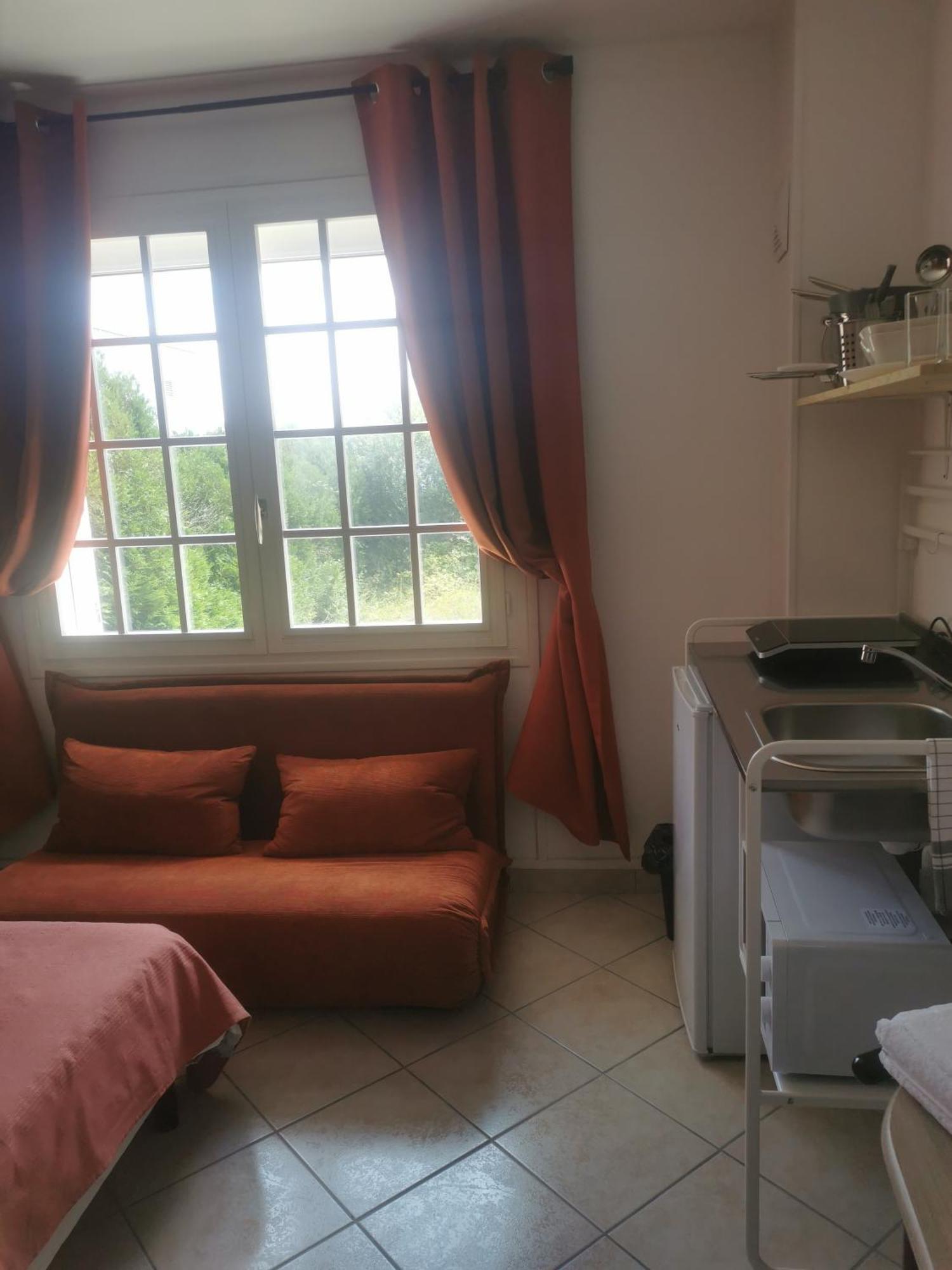 Appartement 4 , Disneyland - Parking Gratuit - Maison Des Platanes Meaux Buitenkant foto